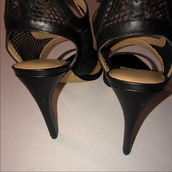 Ann Taylor Emma Mesh Cutout Black Sandals Size 7 - Picture 5 of 6
